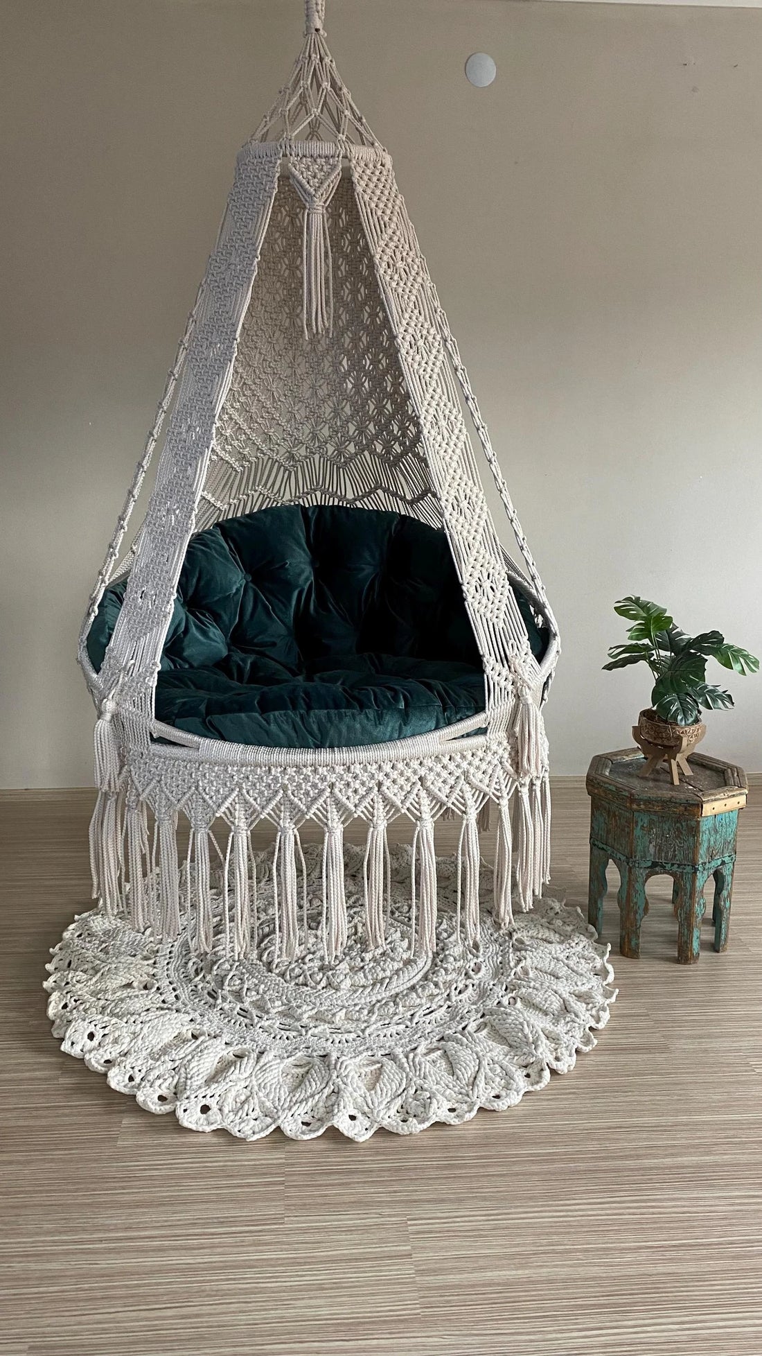 WHITE MACRAME SWING