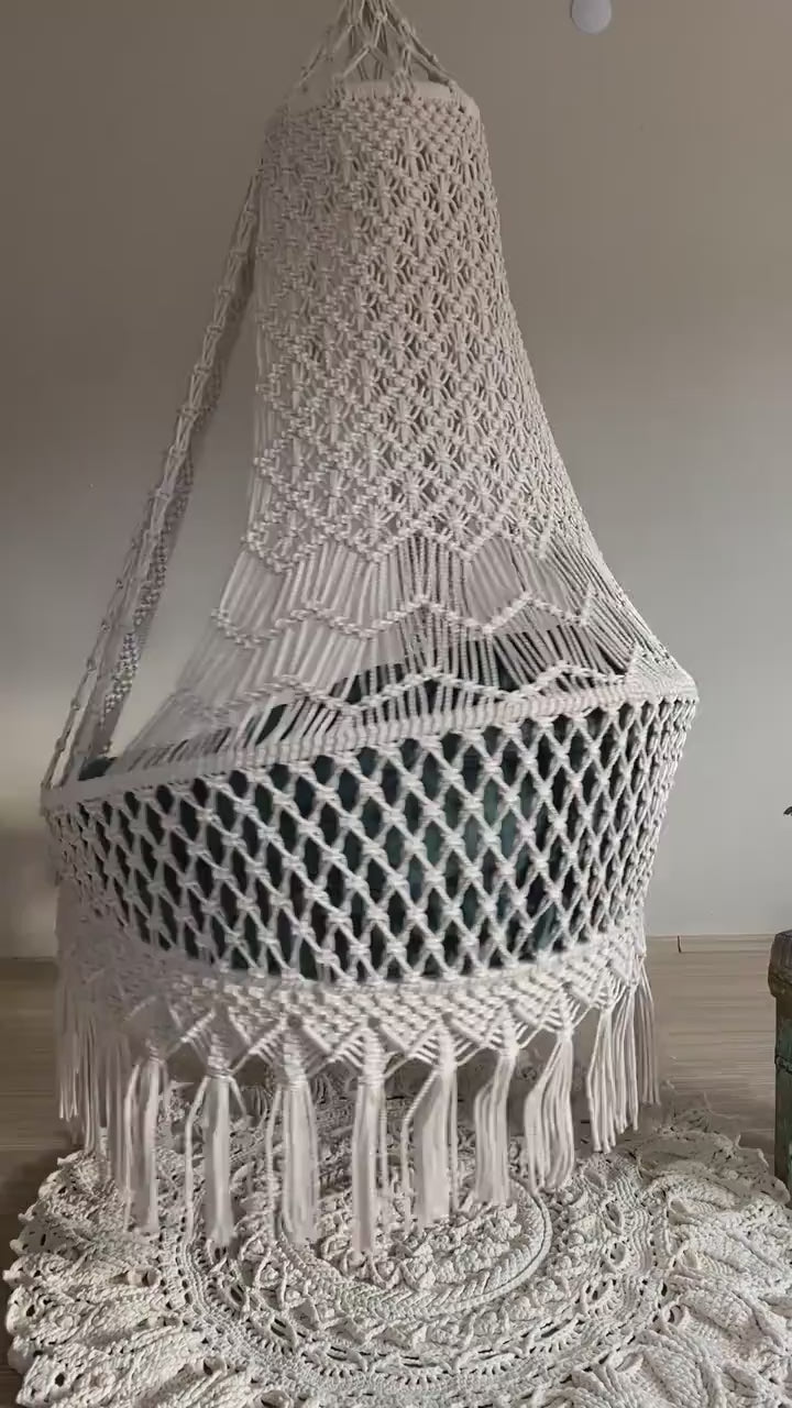 SNOW WHITE MACRAME SWING